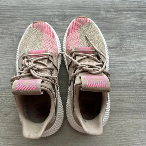 Adidas shoes  Size 5.5 fit like 6 excellent condition - Picture 8 of 8